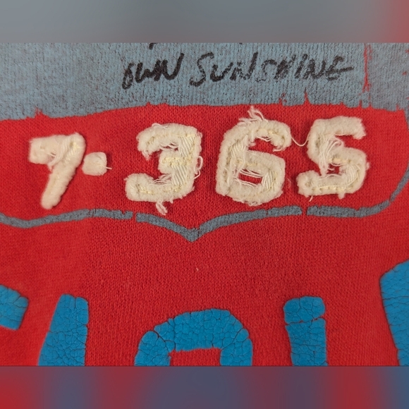 American Eagle Outfitters Y2K Hoodie Retro Size Medium Couple Of Flaws - Picture 4 of 14